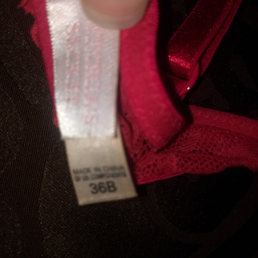 Victoria Secret Bra - Picture 4 of 6
